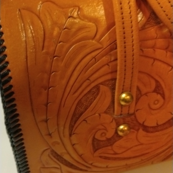 NWOT Vintage tooled Handbag 3 piece set - Picture 5 of 8